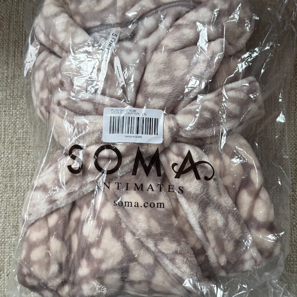 Soma Plush Robe - Picture 5 of 5